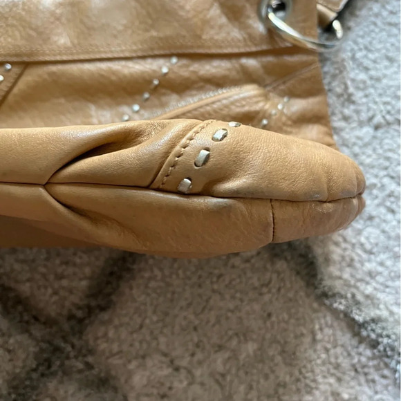 B Makowsky crossbody bag leather tan brown tassel studded purse bag - Picture 5 of 15